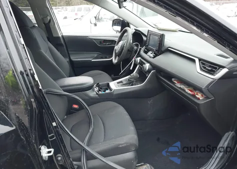 2021 Toyota Rav4 Le z USA, uszkodzony, nr VIN 2T3F1RFV5MC243238